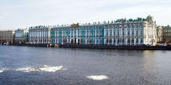 winter palace - hermitage museum - st petersburg, russia